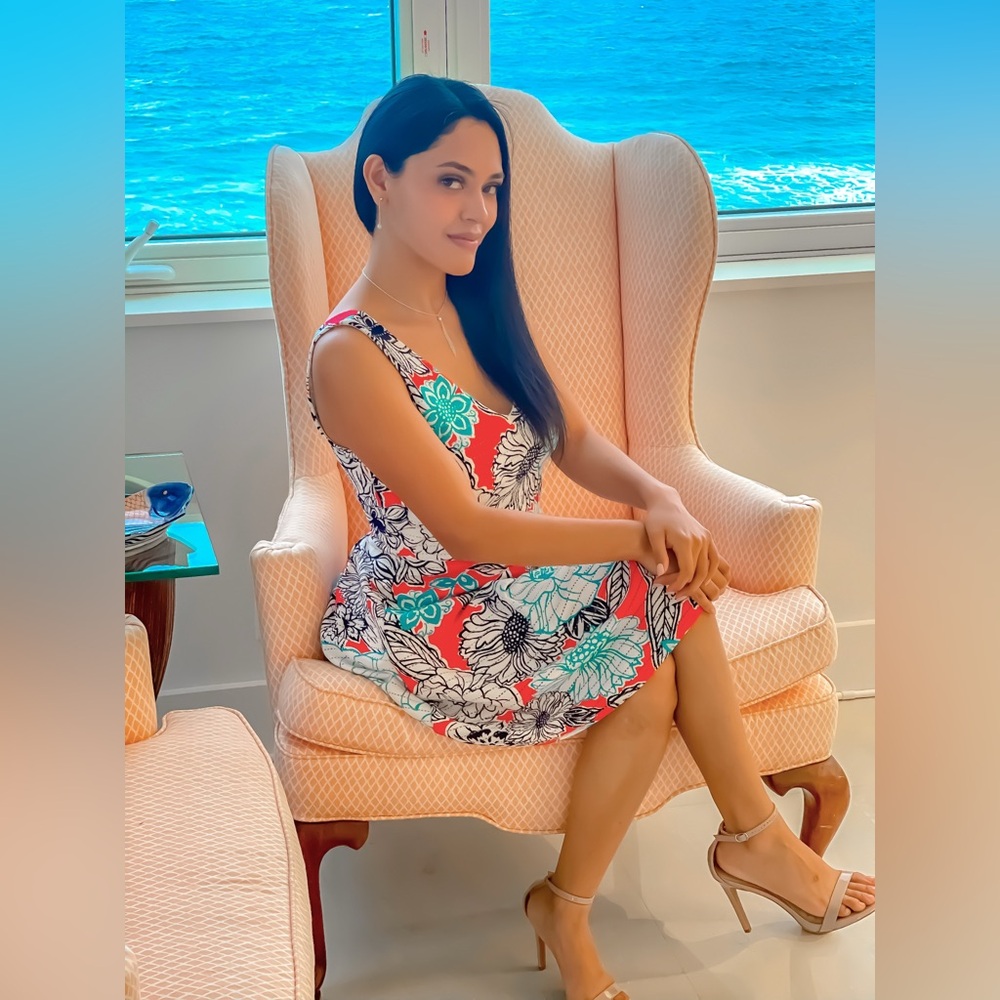 🌺 Bloomingdale’s Aqua Fit & Flare Dress – Size S 🌺